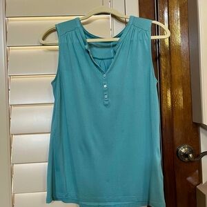 Sleeveless Teal Top